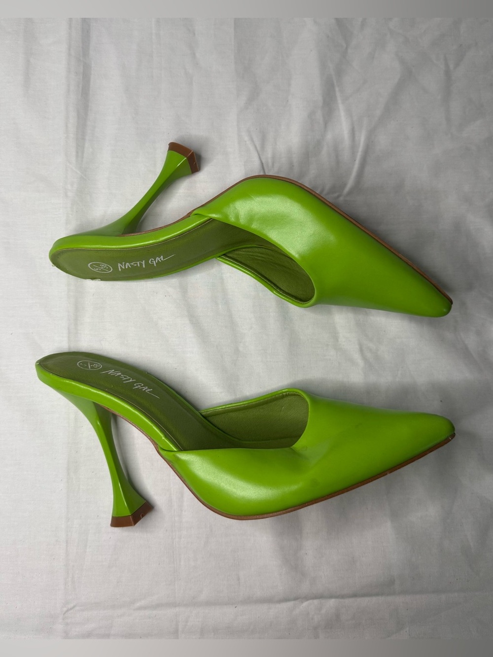 Nasty Gal Neon Lime Pointed Toe Sculpted Heel Size 5